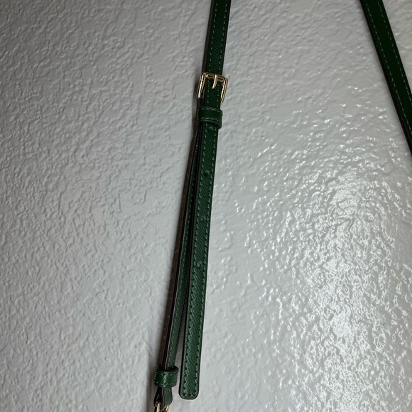 Michael Kors Leather Jet Set East West Crossbody - Picture 2 of 9